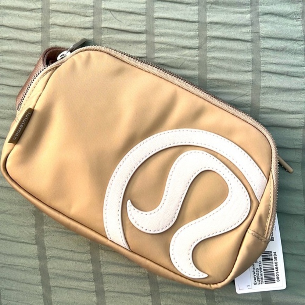 Lululemon Trench/White Opal Everywhere Belt Bag 1L - NWT
